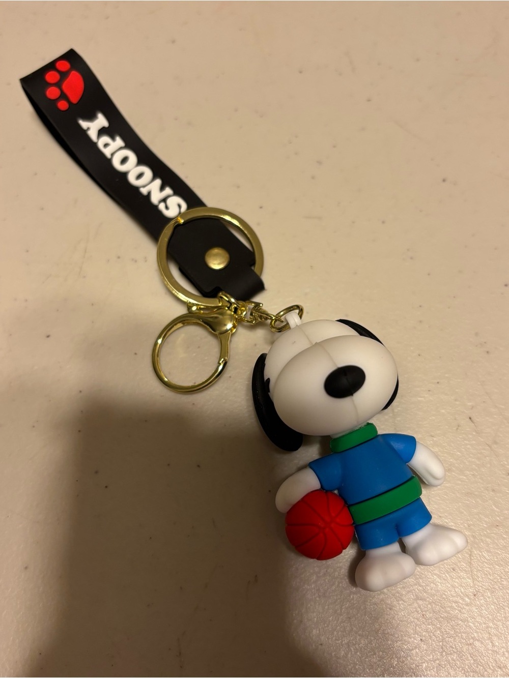 Snoopy Basketball Rubber Keychain - White, Black, Blue, Green, Red. New no tags